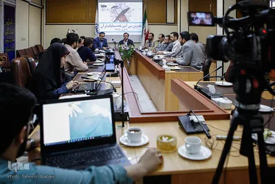 نشست نقد و بررسی آئین‌نامه مسابقات قرآن