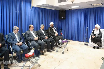 دیدار جمعی از مدیران استان همدان با آیت‌الله «نوری همدانی»