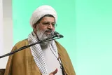 عمل به قرآن بسیاری از مشکلات اجتماعی و فردی را حل می‌کند