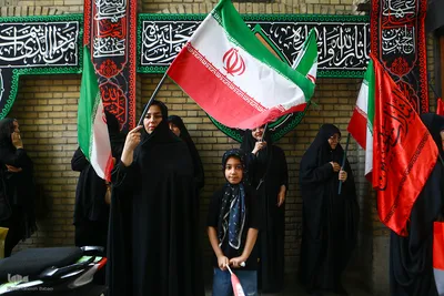 طنین نوای عاشقی در تکیه نیاوران
