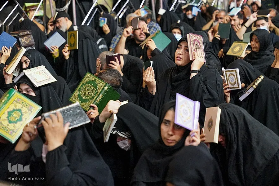 تقرير مصور | إحیاء ليلة شهادة الإمام علي(ع) في النجف من عدسة 