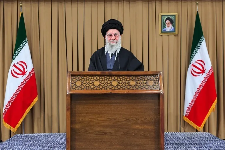 قائد الثورة: أميركا غير مؤهلة للإتصال والتعاون مع إيران