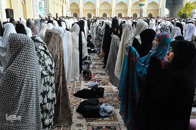 اقامه نماز عید فطر در زیارتگاه شهید مدرس(ره) کاشمر