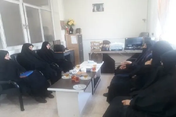 نشست هم‌اندیشی مدیران مدارس علمیه ساوه برگزار شد