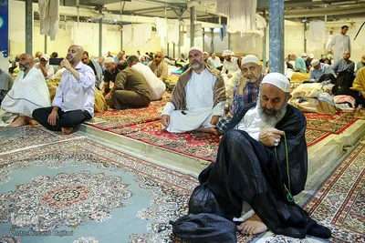 محفل انس و معرفت در منا با حضور امیرالحاج حجت الاسلام و المسلمین نواب