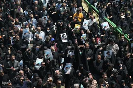 تشییع پیکر رئیس جمهور شهید در تهران (۳)