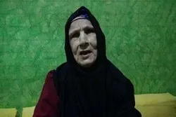Səksən yaşlı qoca nənə hər 5 günə bir Quran xətm edir