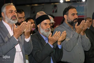 اقامه نماز عید فطر در مصلای اصفهان