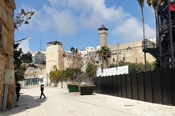 'Matinding Pag-atake': Mga Puwersang Israel Isinara ng Mabuti ang Bakuran ng Moske Ibrahimi