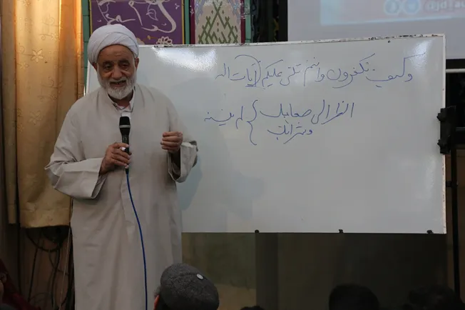همراهی 1400 دانشگاهی با تدبر در قرآن استاد قرائتی