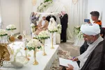 Casais se casam no Santuário Sagrado em Shiraz no aniversário do Imam Ali: Galeria de Fotos