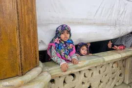 باران اردیبهشت در حرم شاهچراغ(ع)