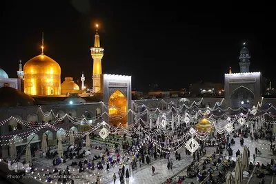 نقاره‌زنی سحرگاهی در حرم رضوی
