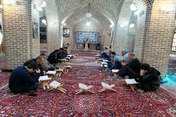 کرسی تلاوت مسجد استاد شاگرد تبریز