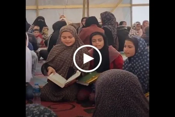 بالفيديو...إستمرار جلسات القرآن في غزة رغم القصف والدمار