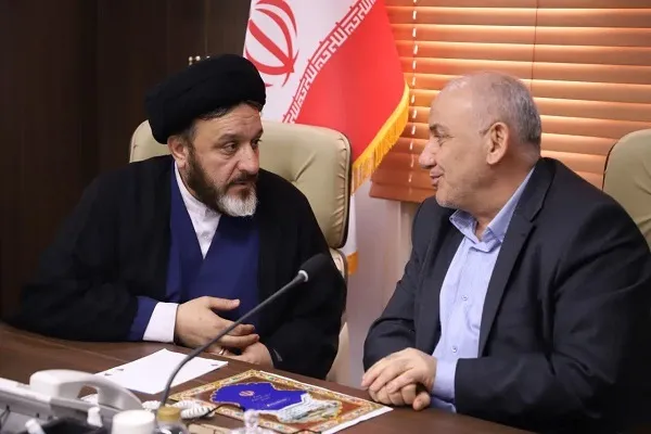 دیدار اعضای هیئت رییسه مجمع نمایندگان حوزه علمیه قم با استاندار مازندران
