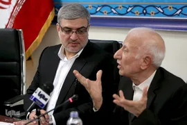نشست‌ هم‌اندیشی پیشکسوتان قرآنی با مهدی قره‌شیخلو، رئیس مرکز امور قرآنی سازمان اوقاف و امور خیریه