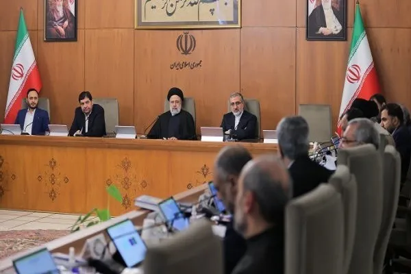 تأکید رئیس‌جمهور بر حمایت از نهاد خانواده به عنوان اولویت دولت مردمی