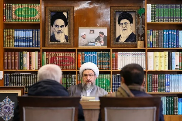 دیدار اقشار مختلف مردم با امام جمعه تبریز