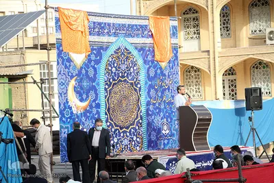 اقامه نماز عید فطر در امامزاده سید جعفر محمد (ع ) - یزد‎