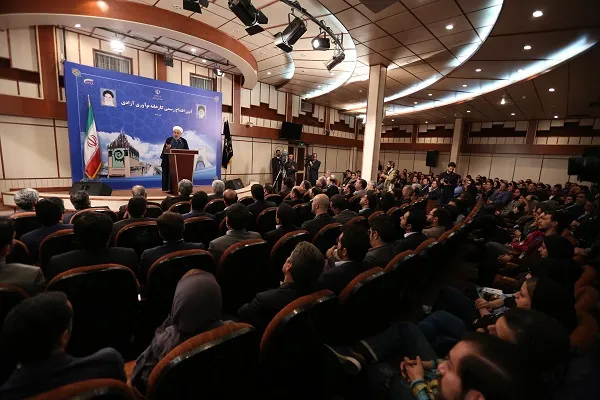 مقاومت و مذاکره منافاتی با هم ندارند/ صدور دستور آغاز گام چهارم کاهش تعهدات برجامی