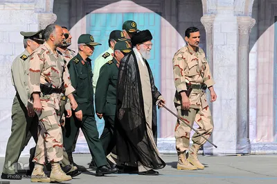 حضور و سخنرانی رهبر انقلاب در مراسم دانش‌آموختگی دانشجویان دانشگاه امام حسین (ع)