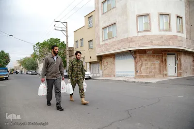 ضد عفونی معابر قم توسط نیرو های حشد الشعبی
