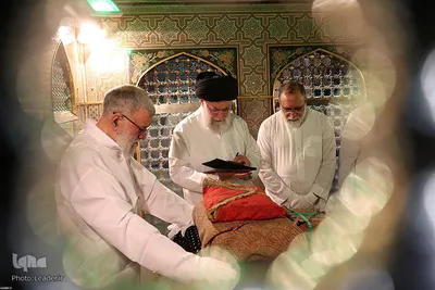 مراسم غبارروبی مضجع شریف ثامن‌الحجج حضرت امام رضا علیه‌السلام