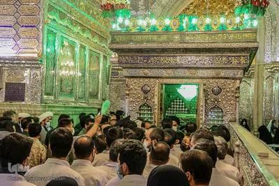 عطرافشانی حرم شاهچراغ(ع) در روز میلاد امام حسین(ع)‎‎