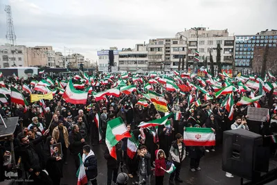 تحویل سال نو در میدان انقلاب تهران
