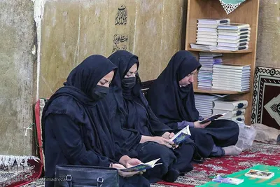 سفره صلوات در بقعه امامزاده بی بی خدیجه(س) شیراز‎‎