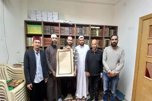 دار القرآن للحفظ وللتلاوة في بيروت تكرّم حافظاً جديداً للقرآن + صور