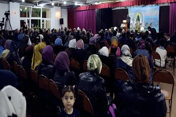 Rus hacılar için Kur'an-ı Kerim sınıfları düzenleniyor