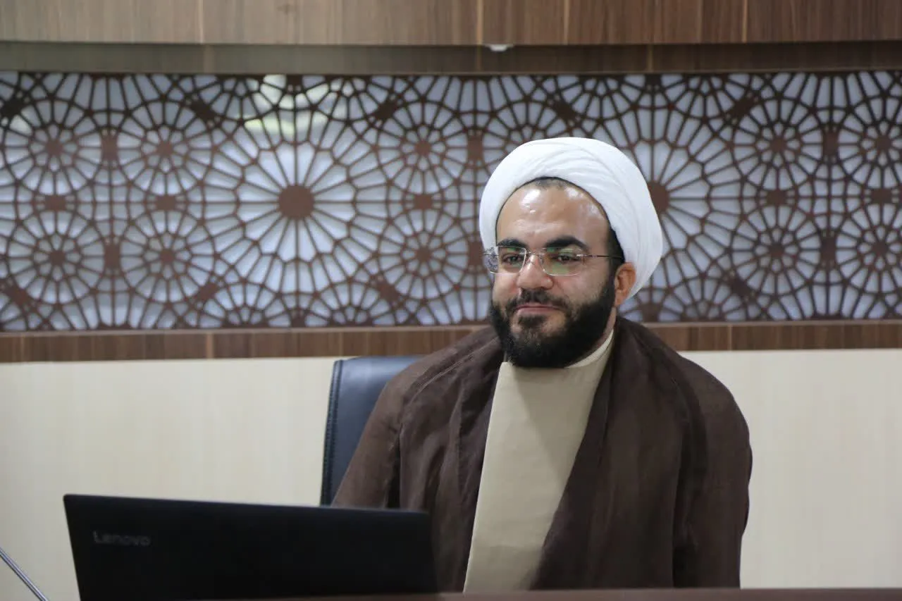 نگاه‌های قرآنی تمامی معضلات را حل می‌کند