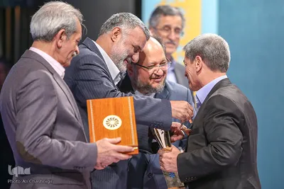 تقدیر از فرامرز پایداری مدیرعامل کارخانه میهن