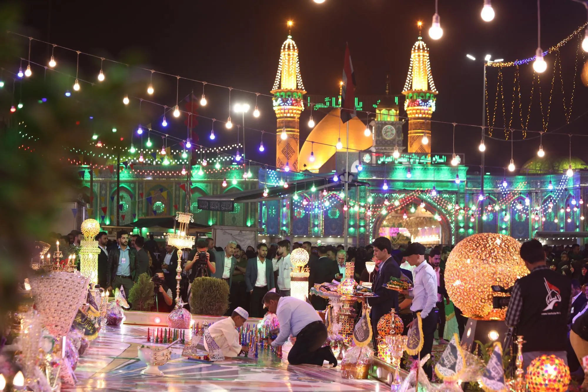 جشنواره شمع‌ها به مناسبت نیمه شعبان در حرم عباسی + عکس