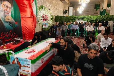 مراسم وداع با پیکر شهیدان مصطفی امینی و عبدالحسین شیخ‌کوپایی در اصفهان