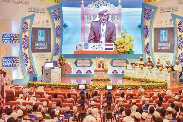7 متسابقين في اليوم الثامن من جائزة دبي للقرآن