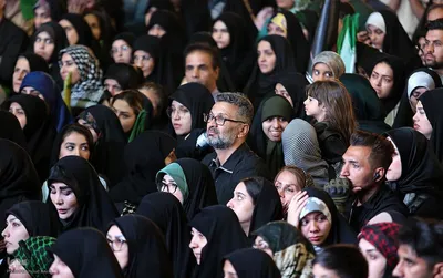 سخنرانی رئیس جهاددانشگاهی در تجمع شبانه مردم در میدان انقلاب تهران