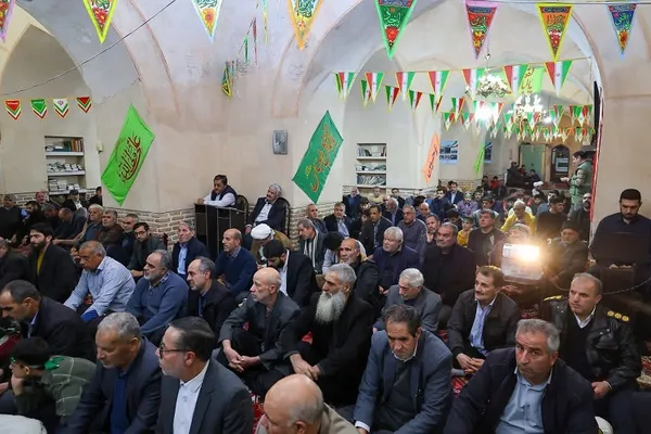 آیین تجلیل از پیرغلامان حسینی شبستر