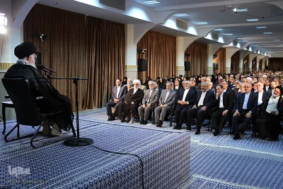 دیدار وزیر امور خارجه، سفیران و مسئولان نمایندگی‌های ایران در خارج از کشور با رهبر انقلاب