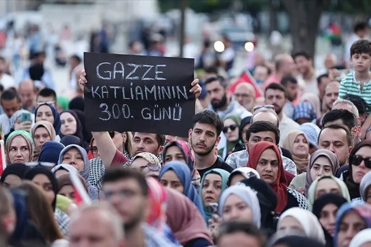Filistin İnisiyatifi Gazze’de 300 gündür katliam yapan İsrail’i protesto etti