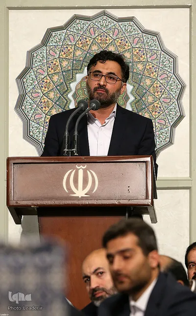 دیدار جمعی از استادان، نخبگان و پژوهشگران دانشگاه‌ها با مقام معظم رهبری