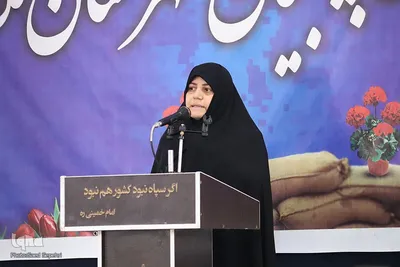 همایش اقتدار بسیجیان ملایر در مسجد جامع