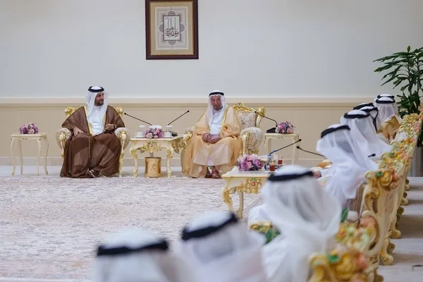 مسؤول إماراتي يوجّه بإنشاء مدارس للقرآن في أفريقيا