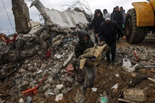 İsrail'in Gazze'ye yönelik saldırılarında 13 Filistinli şehit oldu