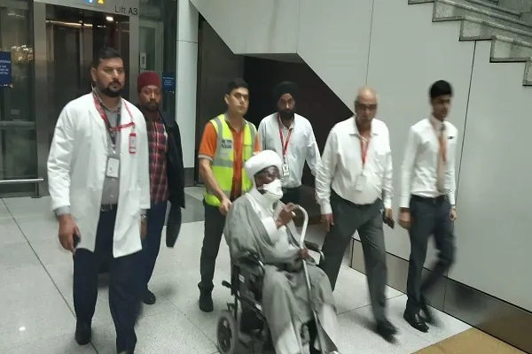 शेख ज़कज़की ने भारत में प्रवेश किया
