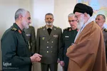 اعطای نشان عالی ذوالفقار به فرمانده نیروی قدس سپاه