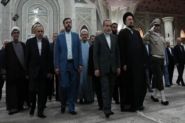 Irán avisa que su política se basa en negación de dominación extranjera