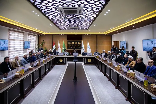 بالصور...المتولي الشرعي للعتبة العباسية يلتقي وفداً قرآنيّاً دوليّاً